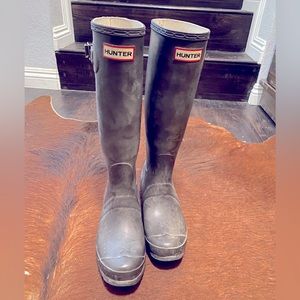 Gray coated hunter boots with fleece sock insert